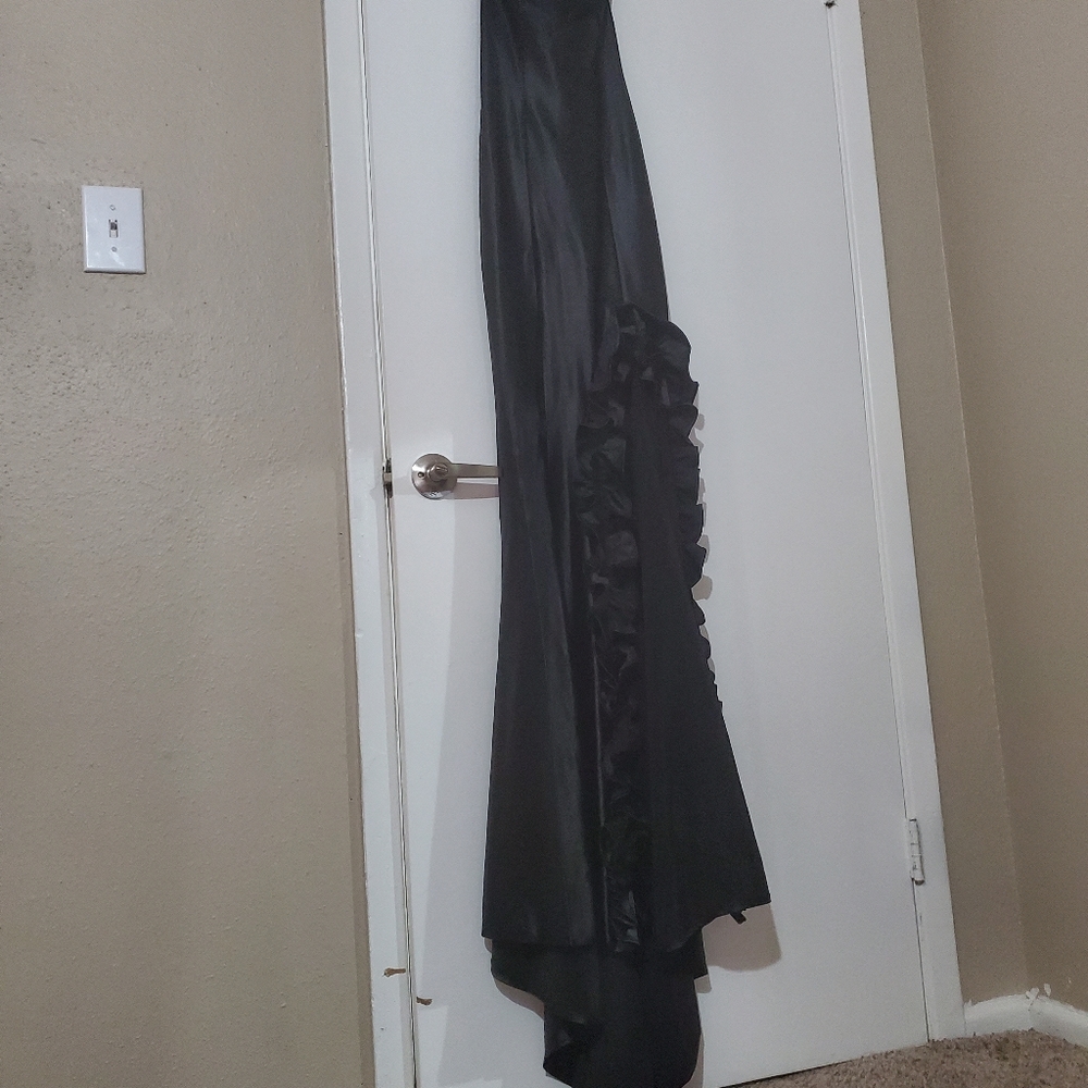 Split thigh sleeveless maxi dress